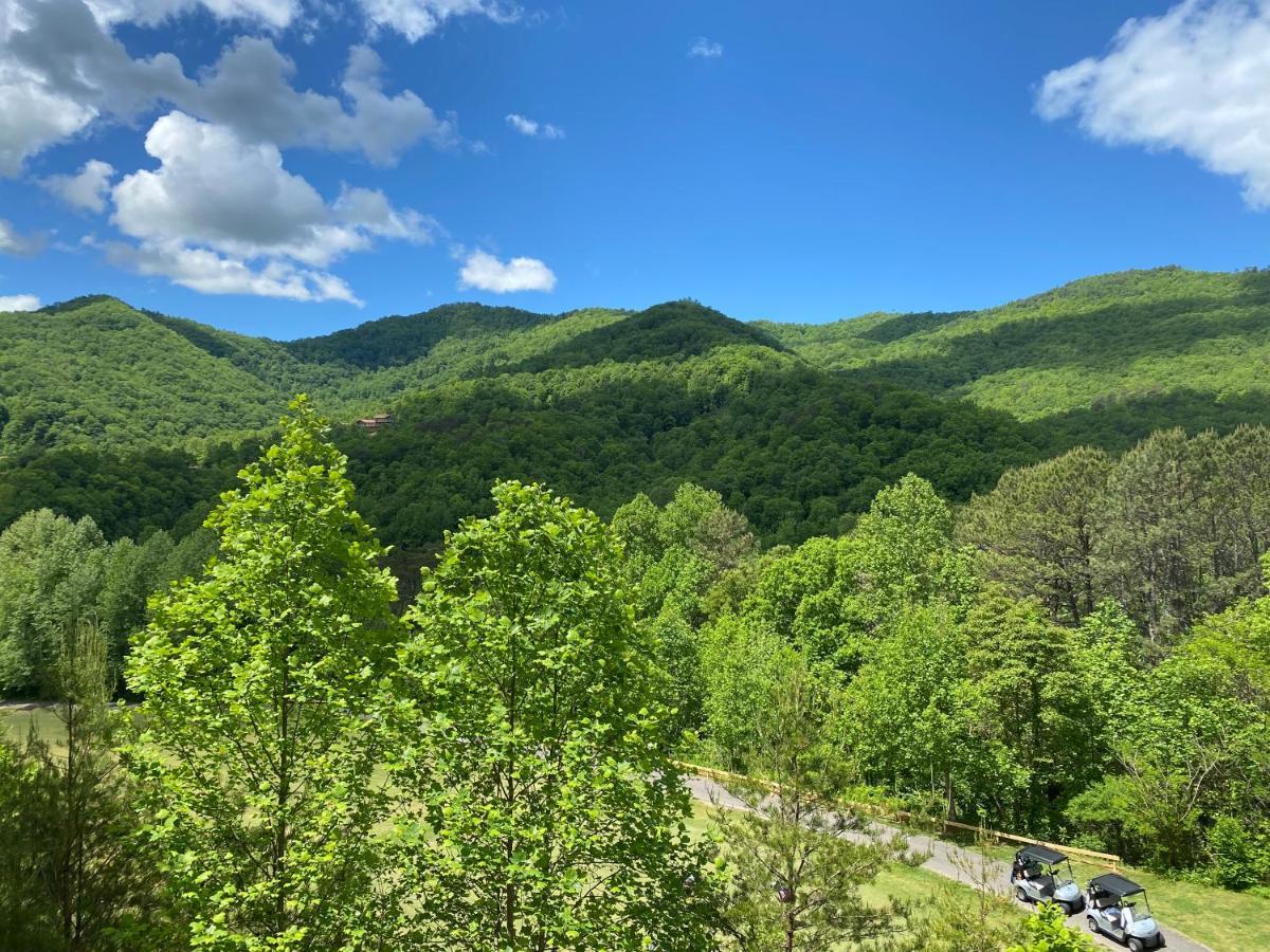 Condo With Stunning Mountain And 6Th Green Views Near Harrahs Cherokee Bryson City Whittier Exteriér fotografie