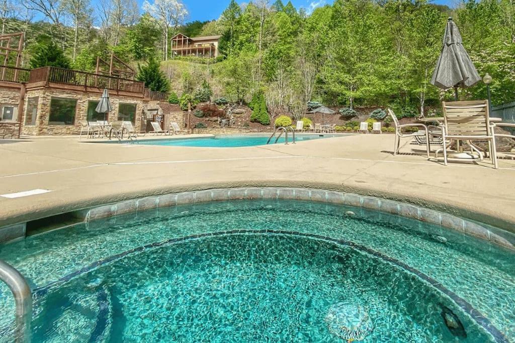 Condo With Stunning Mountain And 6Th Green Views Near Harrahs Cherokee Bryson City Whittier Exteriér fotografie